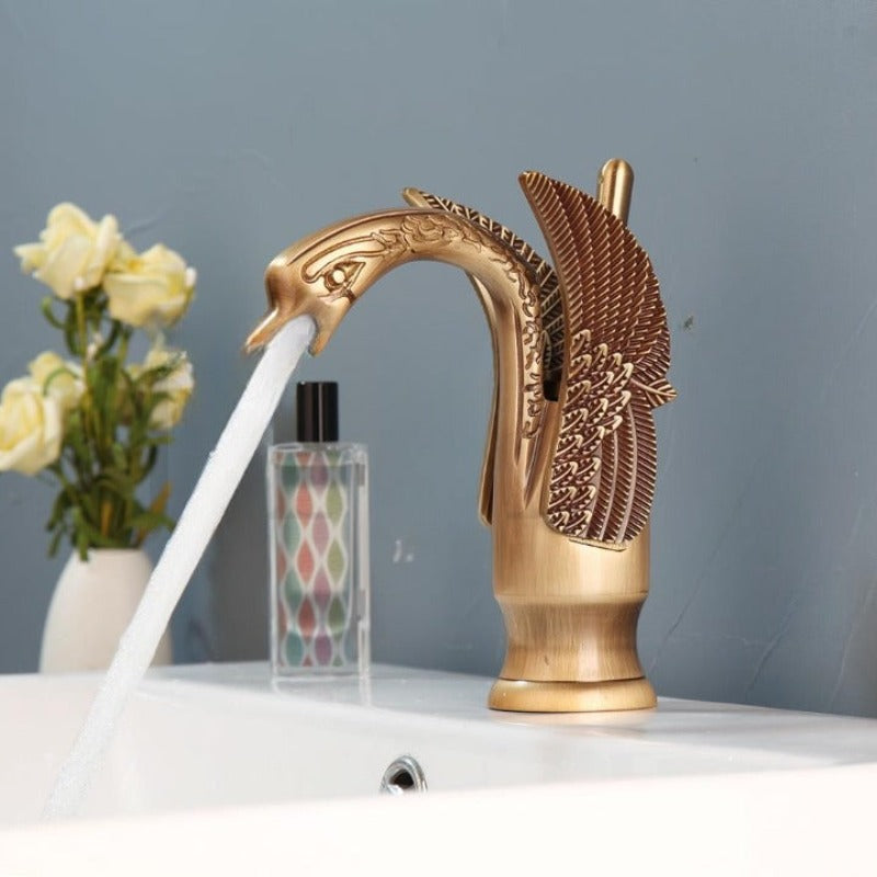 Swan-Shape Deck Mounted Bathroom Faucet Mixer Tap