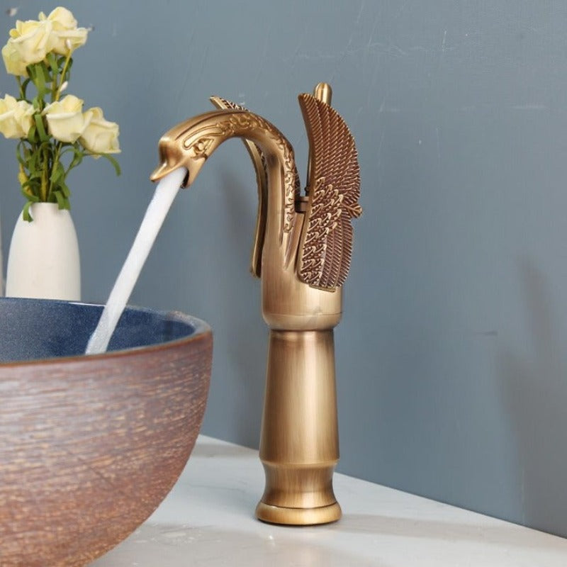 Swan-Shape Deck Mounted Bathroom Faucet Mixer Tap
