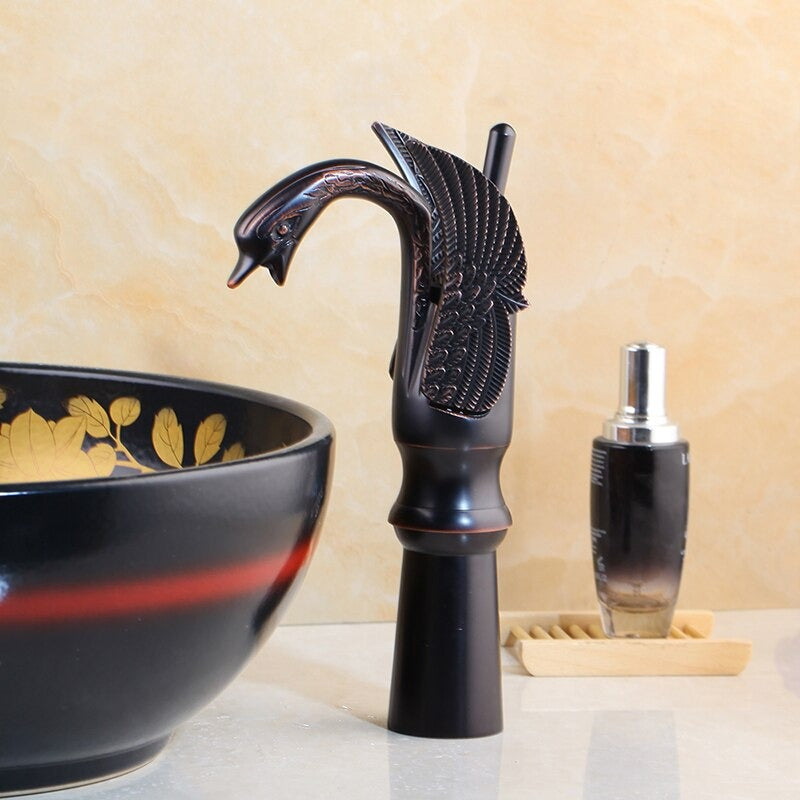 Swan-Shape Deck Mounted Bathroom Faucet Mixer Tap